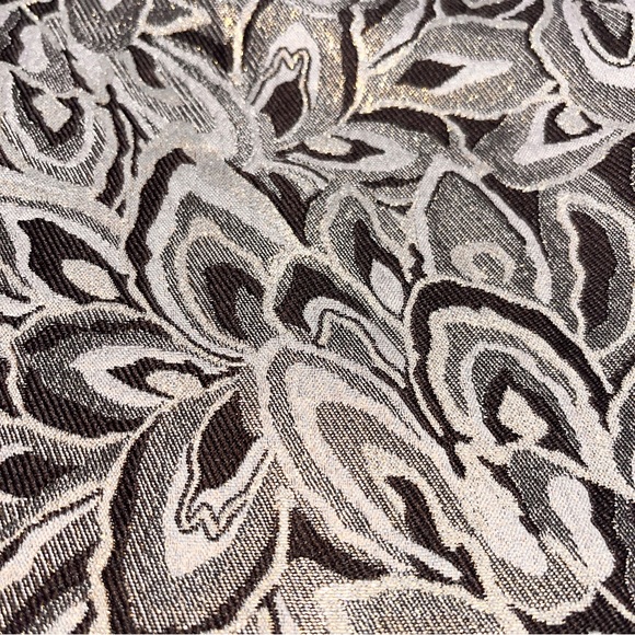 Ann Taylor LOFT skirt, brown/cream/gold metallic print, zipper on side, lined - Picture 6 of 9